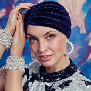 Turban chimio Boho Pearl Christine Headwear : Drap� Crois� et Reflets Chatoyants