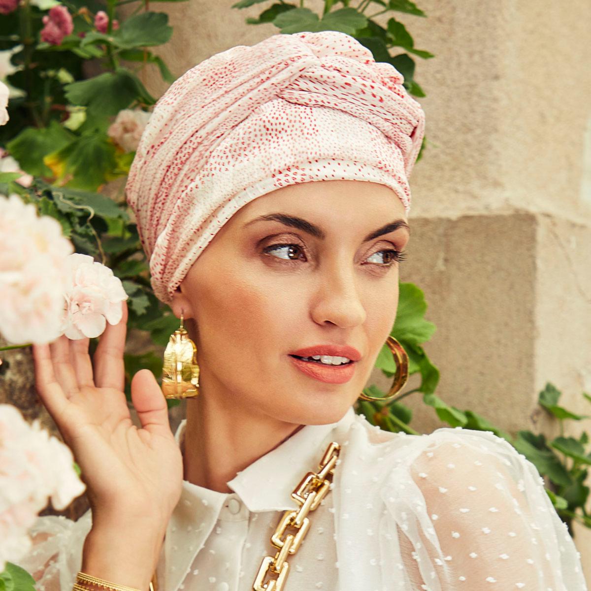 Christine Headwear Turban Mit Blumen-Applikation – Stylischer Kopfschmuck In Rot, Perfekt Für Besondere Anlässe